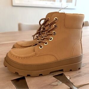 H&M faux fur lined boots sz 12